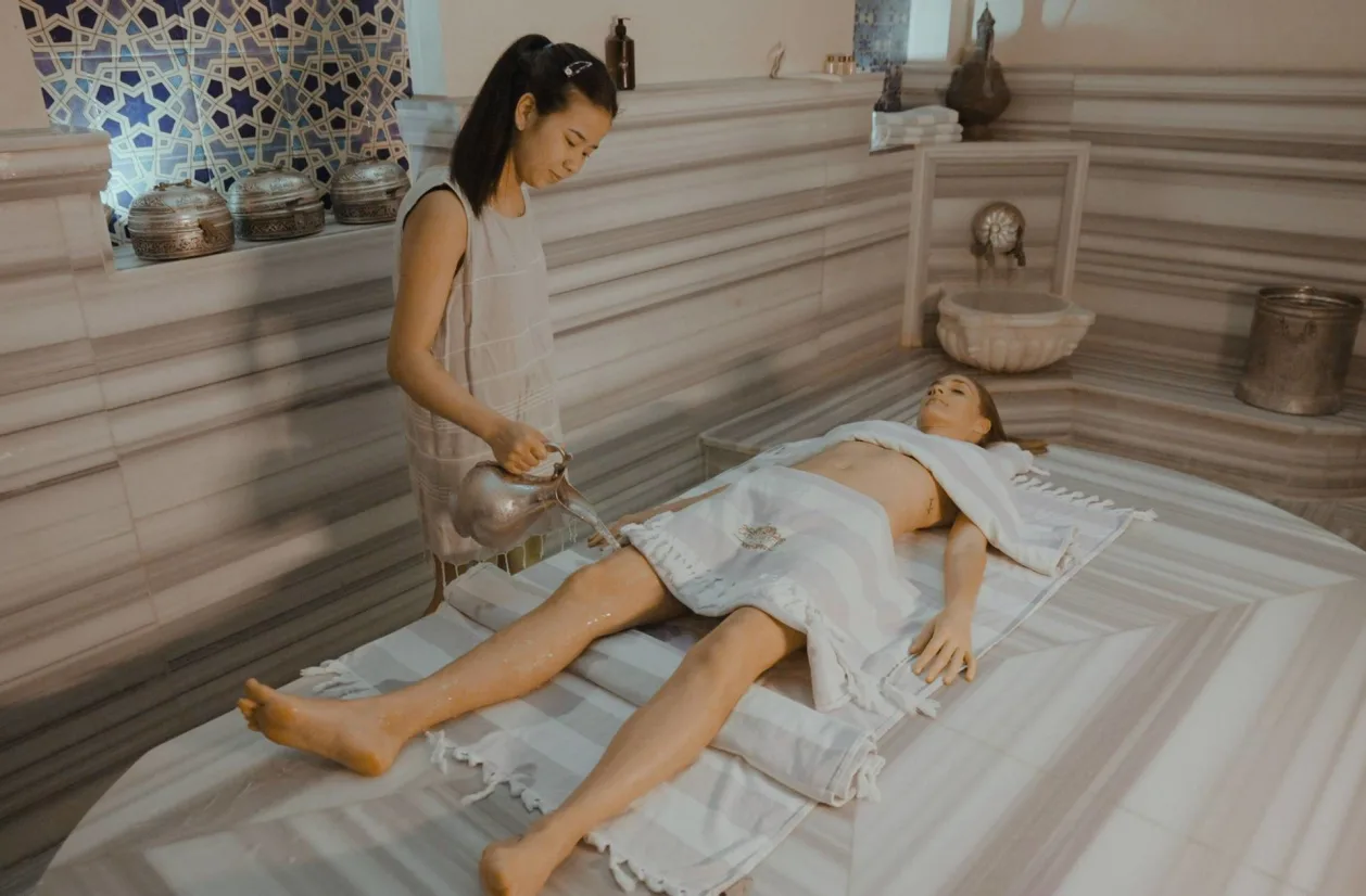 Sara Quiriconi istanbul hammam